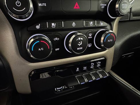 Used 2021 RAM 1500 Laramie AWD/4WD image 23
