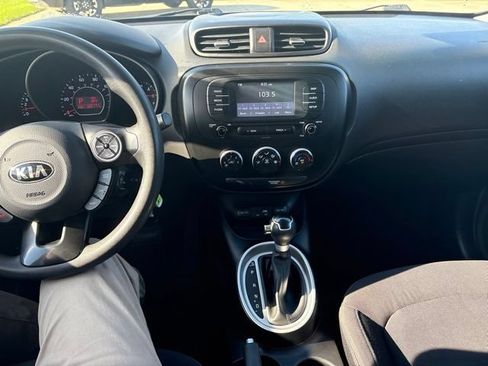 Used 2019 Kia Soul FWD image 33