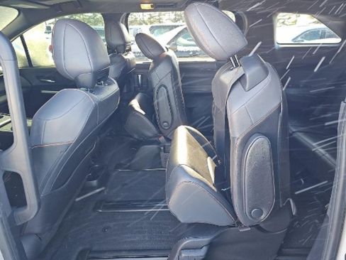 Used 2021 Toyota Sienna XSE image 17