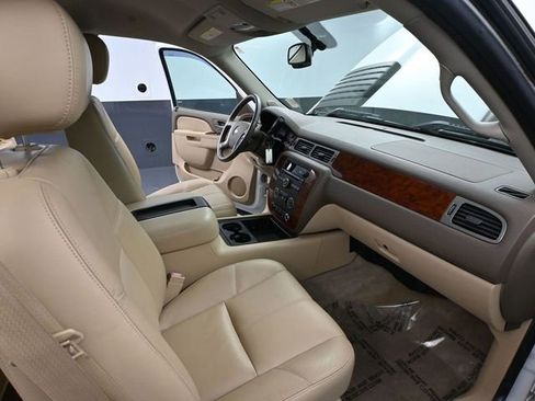 Used 2013 Chevrolet Silverado 2500 LTZ w/ LTZ Plus Package image 48