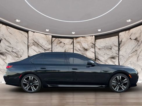 Used 2024 BMW i7 eDrive50 w/ M Sport Package RWD image 4
