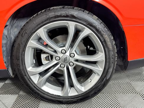 Used 2022 Dodge Challenger R/T image 32