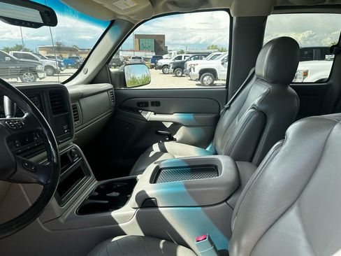 Used 2005 GMC Sierra 2500 SLT w/ Skid Plate Package image 30