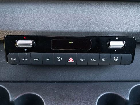 Used 2024 Mercedes-Benz Sprinter 2500 image 24