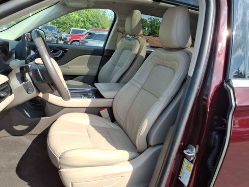 Used 2021 Lincoln Aviator Reserve w/ Elements Package Plus AWD/4WD image 12
