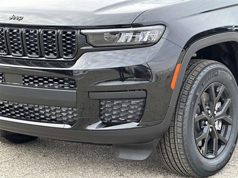 New 2025 Jeep Grand Cherokee L Limited image 7