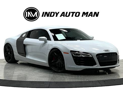 Used 2015 Audi R8 V8 w/ Extended Leather Package AWD/4WD image 2