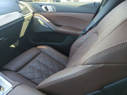 Certified 2023 BMW X6 M50i w/ Dynamic Handling Package image 14