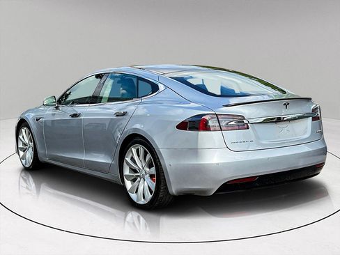 Used 2016 Tesla Model S P100D image 5