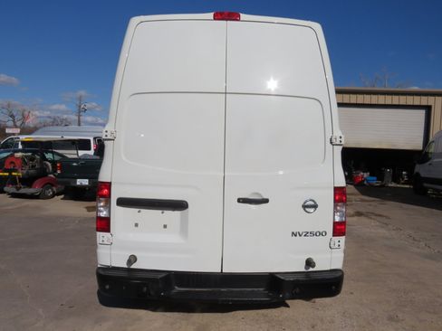 Used 2020 Nissan NV 2500 SV image 5