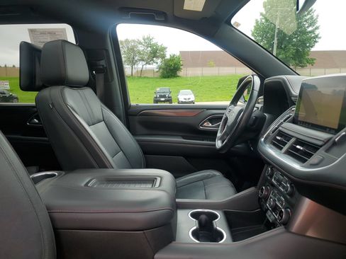 Used 2021 Chevrolet Tahoe RST w/ Rear Media and Nav Package AWD/4WD image 35