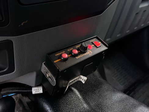 Used 2015 Ford F250 XL w/ Power Equipment Group image 27