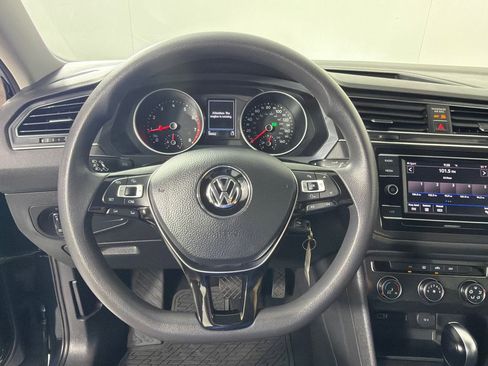 Used 2018 Volkswagen Tiguan S AWD/4WD image 11