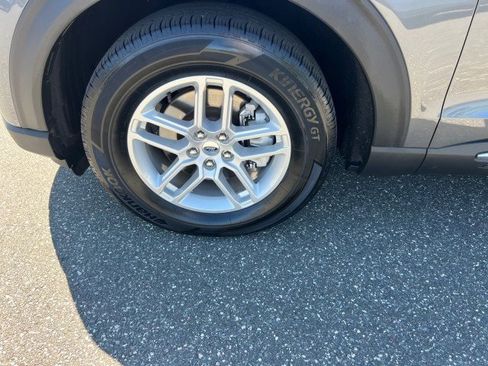 Certified 2025 Ford Explorer Active image 28