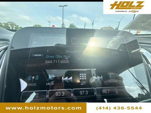 Certified 2018 Chevrolet Malibu Premier w/ Premier Sun and Wheel Package FWD image 14