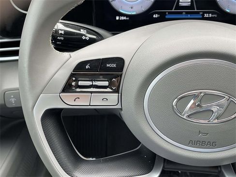 Certified 2023 Hyundai Elantra SEL w/ Convenience Package image 15