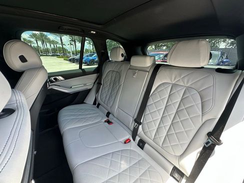 Used 2024 BMW X5 sDrive40i w/ Parking Assistance Package RWD image 30