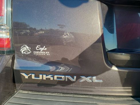 Used 2015 GMC Yukon XL Denali w/ Premium Package image 31