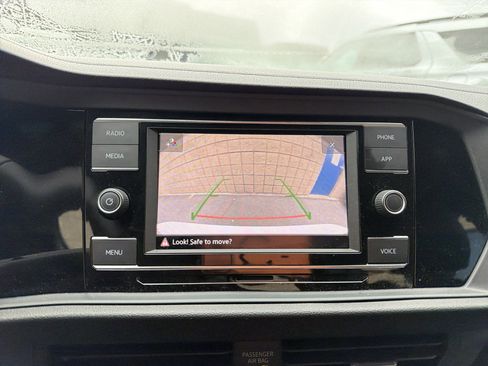 Used 2023 Volkswagen Jetta Sport image 15