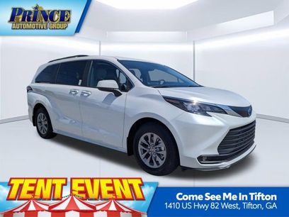 Used 2025 Toyota Sienna XLE