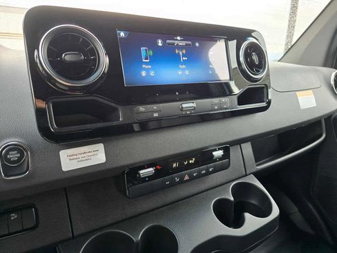 Used 2026 Mercedes-Benz Sprinter 2500 image 27