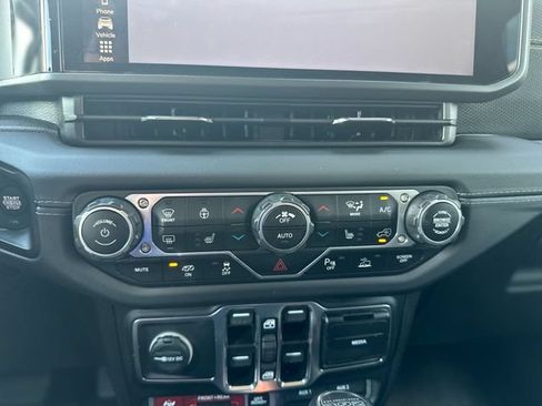 Used 2024 Jeep Wrangler Unlimited Rubicon 392 AWD/4WD image 19