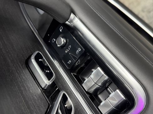 Used 2023 Land Rover Range Rover SE image 22