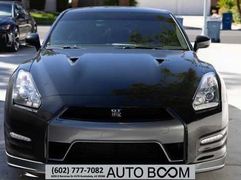 Used 2014 Nissan GT-R Premium image 1