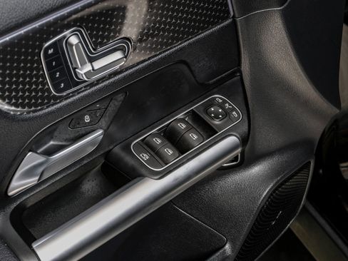 Used 2024 Mercedes-Benz GLA 250 image 42