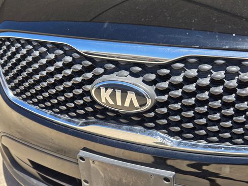 Used 2018 Kia Sorento L FWD image 4