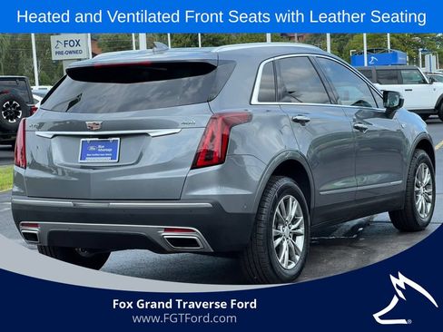 Used 2022 Cadillac XT5 Premium Luxury w/ Technology Package FWD image 9