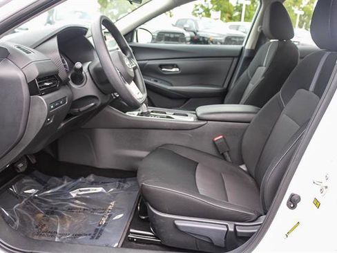 Used 2024 Nissan Sentra SV image 17