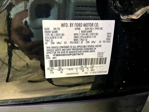 Used 2023 Ford Explorer XLT w/ Equipment Group 202A AWD/4WD image 19