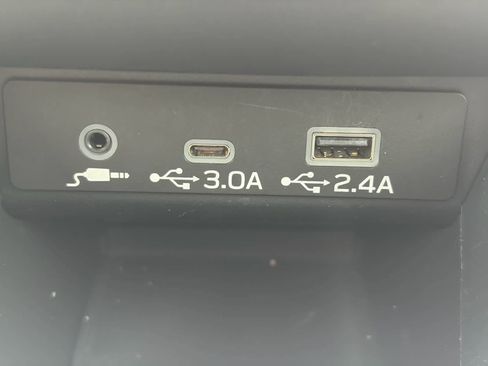 Used 2023 Subaru Outback Limited image 24