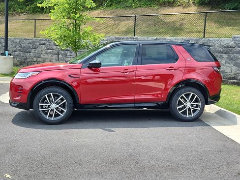 New 2024 Land Rover Discovery Sport Dynamic SE image 6