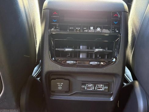 Used 2023 Jeep Grand Cherokee Overland w/ Adv Protech Group III AWD/4WD image 20