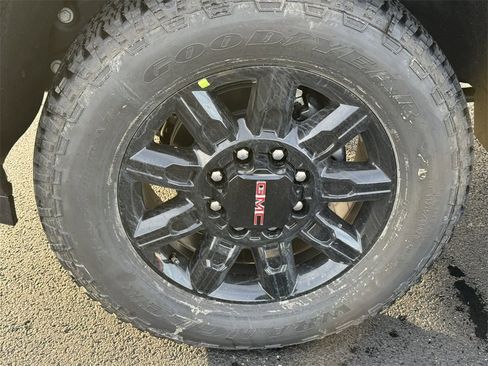 New 2026 GMC Sierra 3500 AT4 w/ AT4 Premium Plus Package image 11