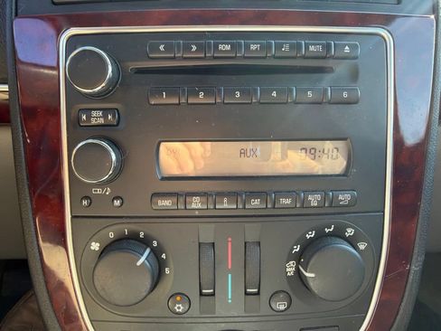 Used 2006 Buick Terraza CXL w/ Driver Confidence Package FWD image 23