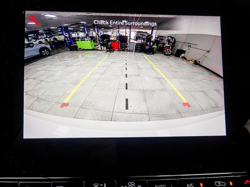 Used 2024 Jeep Wagoneer L Series II w/ Flexible Seating Group image 24