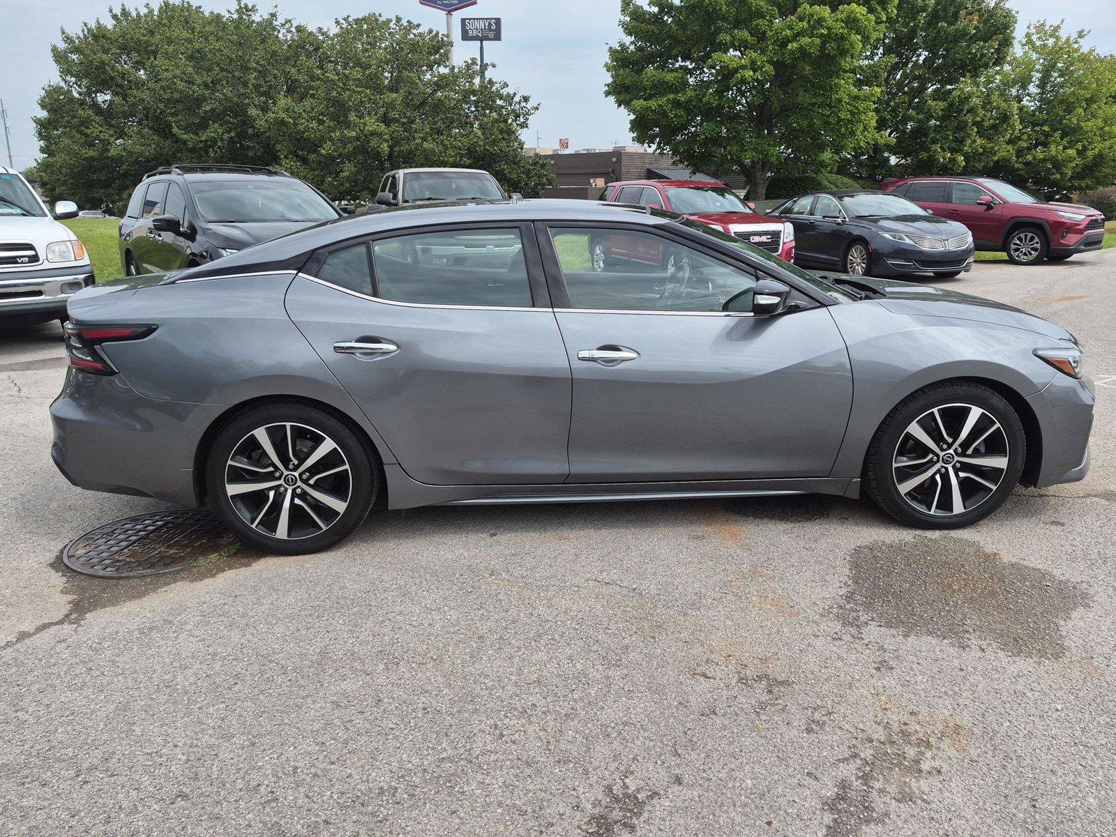 Used 2023 Nissan Maxima SL FWD image 6