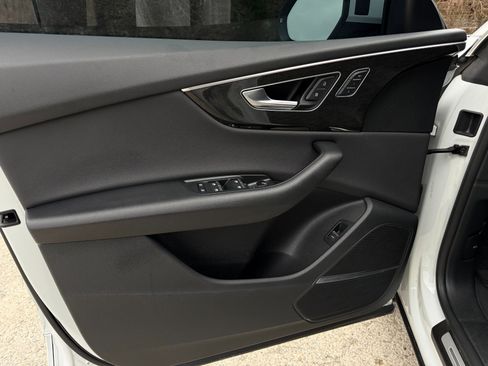 Used 2019 Audi Q8 Premium Plus w/ Premium Plus image 43