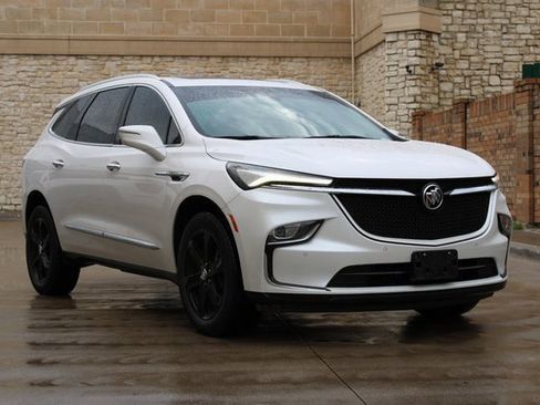 Used 2023 Buick Enclave Essence w/ Experience Buick Package image 2