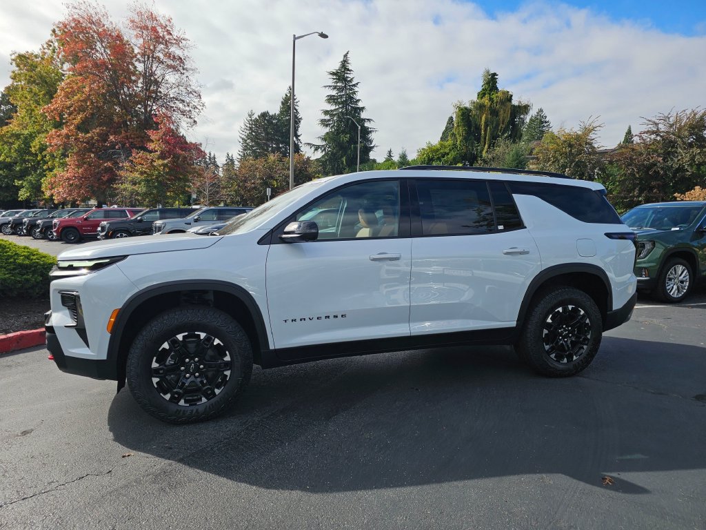 New 2027 Chevrolet Traverse Z71 w/ Driver Confidence Package AWD/4WD image 4