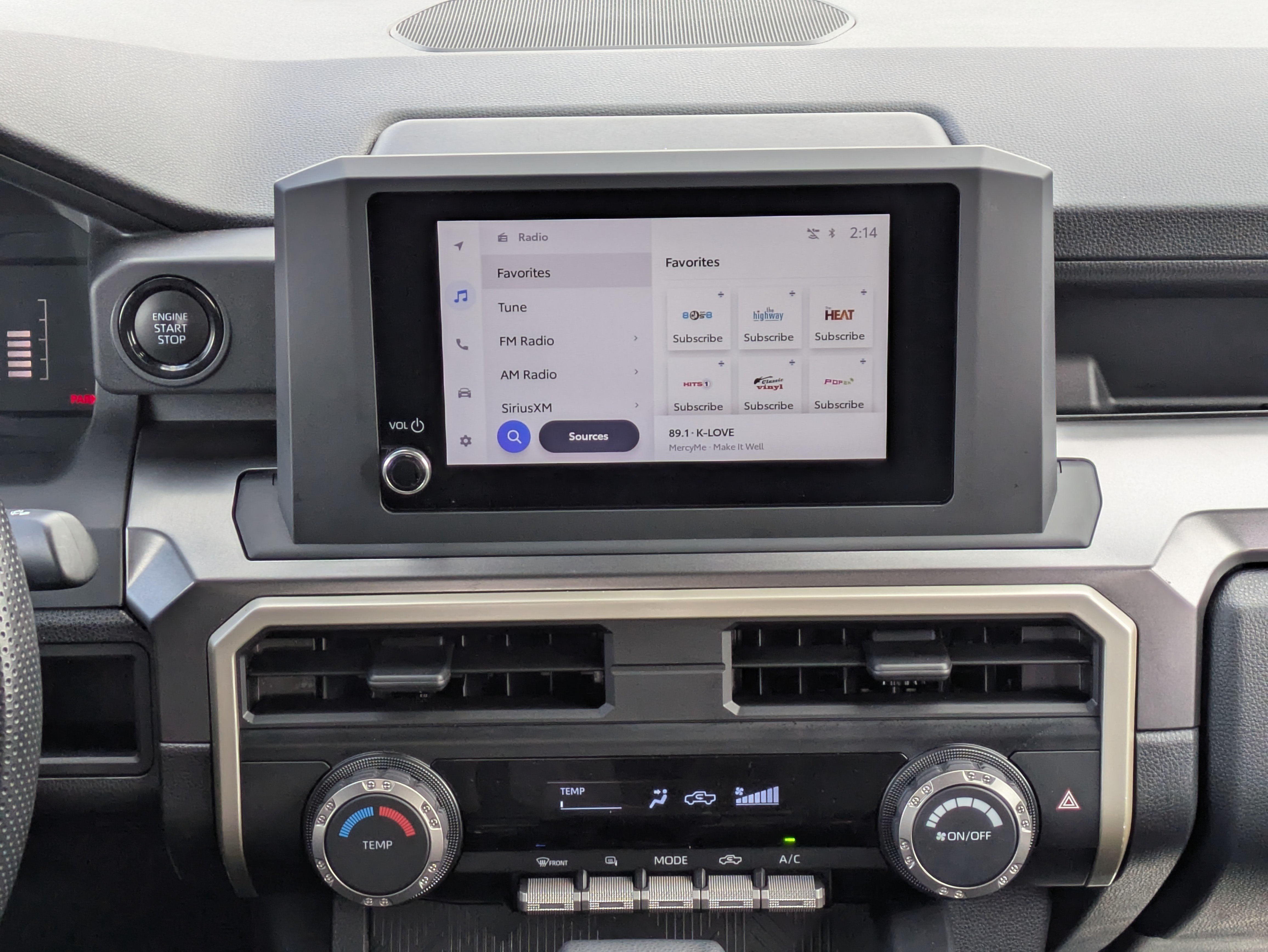 Used 2025 Toyota Tacoma SR5 AWD/4WD image 18