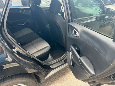 Used 2021 Kia Soul S FWD image 16