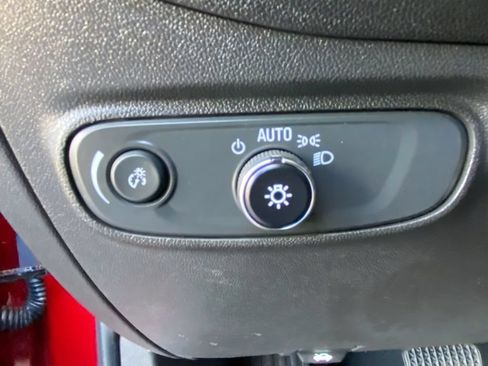 Used 2023 Chevrolet Equinox LT FWD image 15