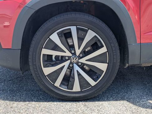 Used 2022 Volkswagen Taos SE AWD/4WD image 12