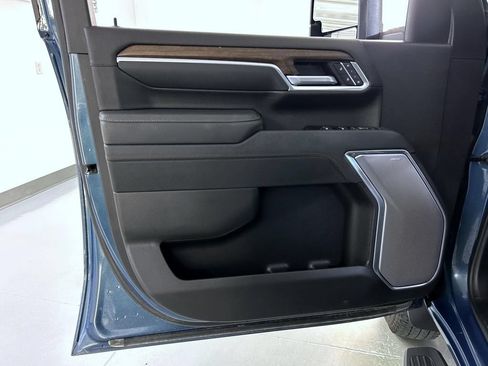 Certified 2026 Chevrolet Silverado 3500 High Country w/ Technology Package AWD/4WD image 10