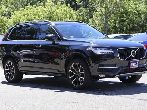 Used 2018 Volvo XC90 T6 Momentum w/ Convenience Package AWD/4WD image 3