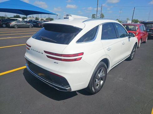 Used 2026 Genesis GV70 2.5T AWD/4WD image 2